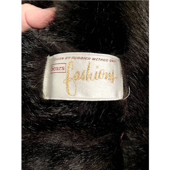 Gorgeous Sears Fashions Vintage Dark Brown Faux Fur Coat. Size L-XL - Picture 4 of 7